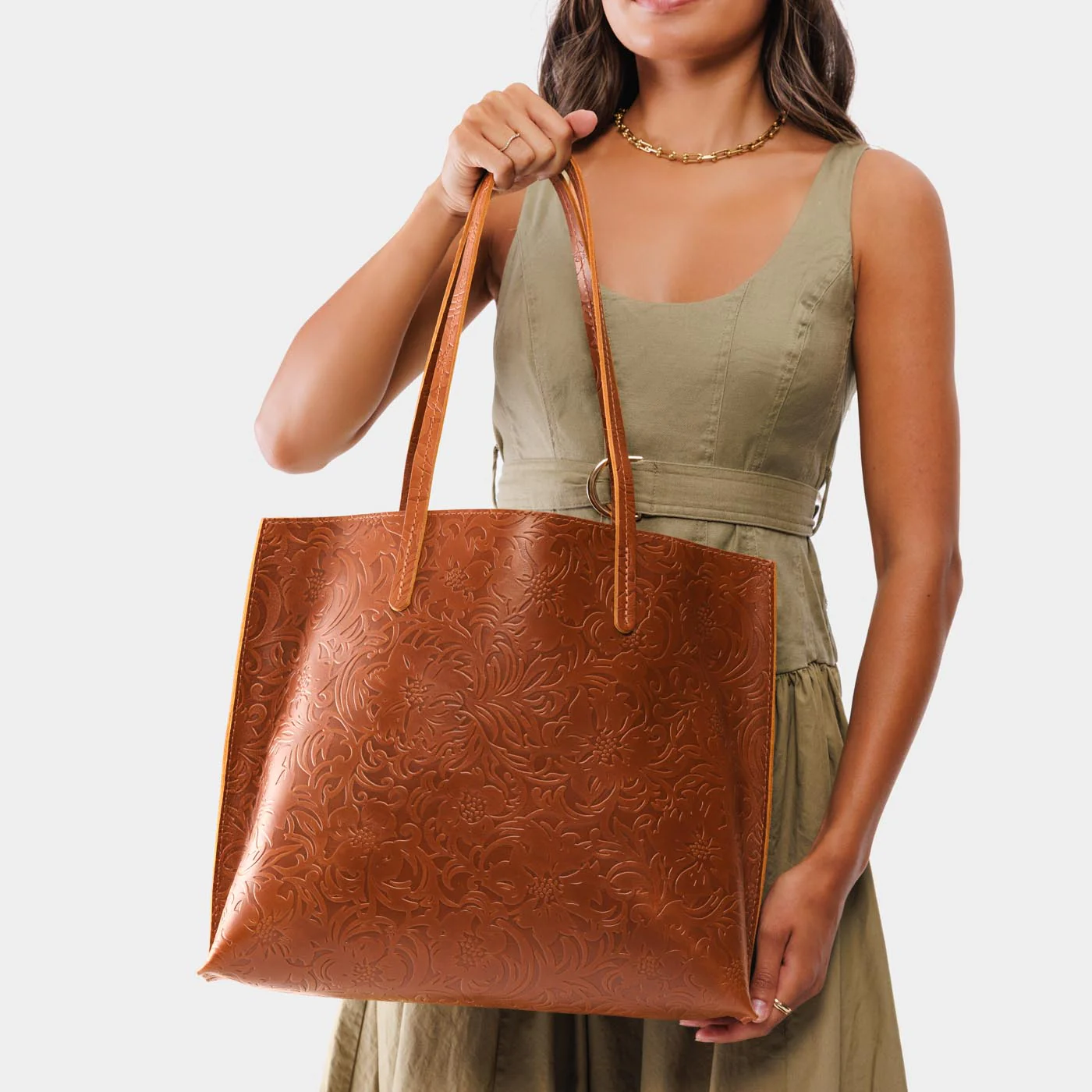 August Tote - Image 104