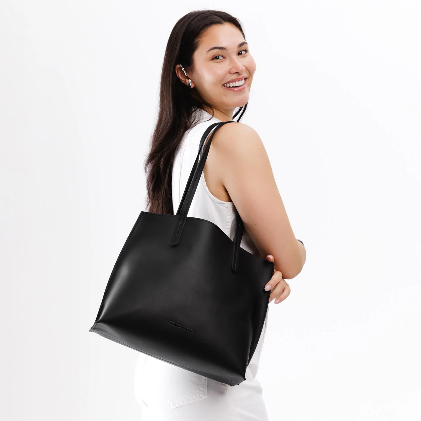 August Tote - Image 18