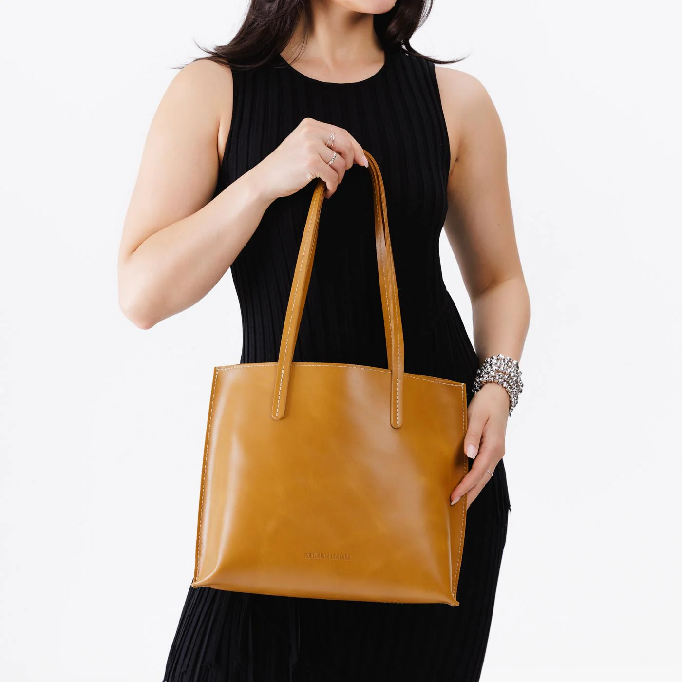 August Tote - Image 27