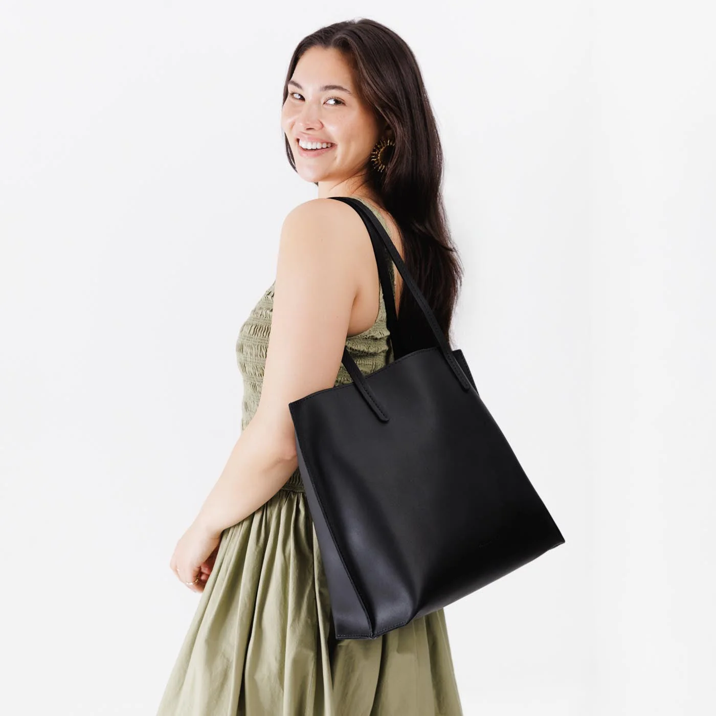 August Tote - Image 83