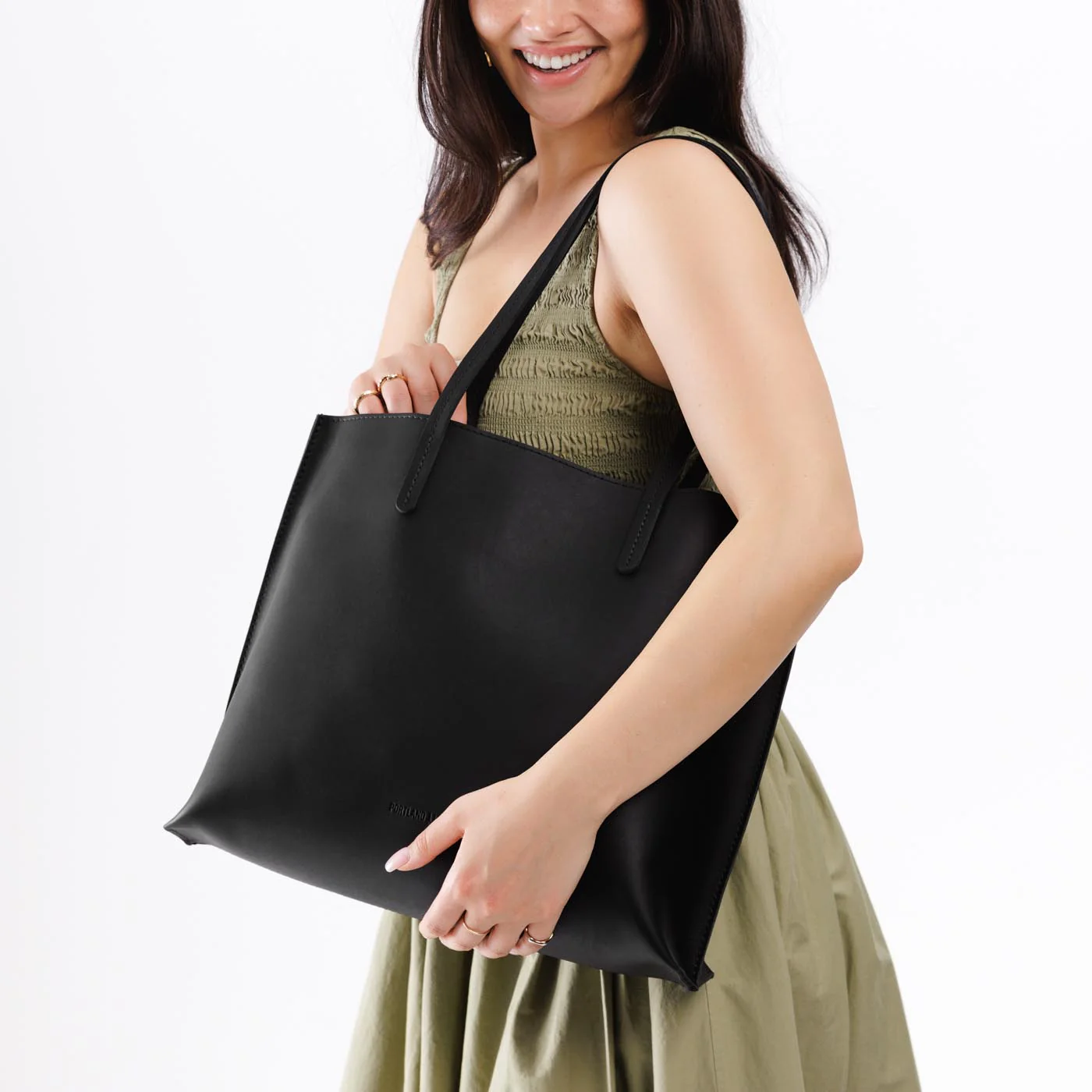 August Tote - Image 85