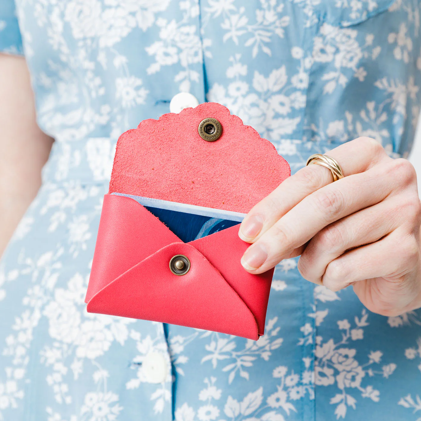 'Almost Perfect' Mini Daisy Wallet - Image 107