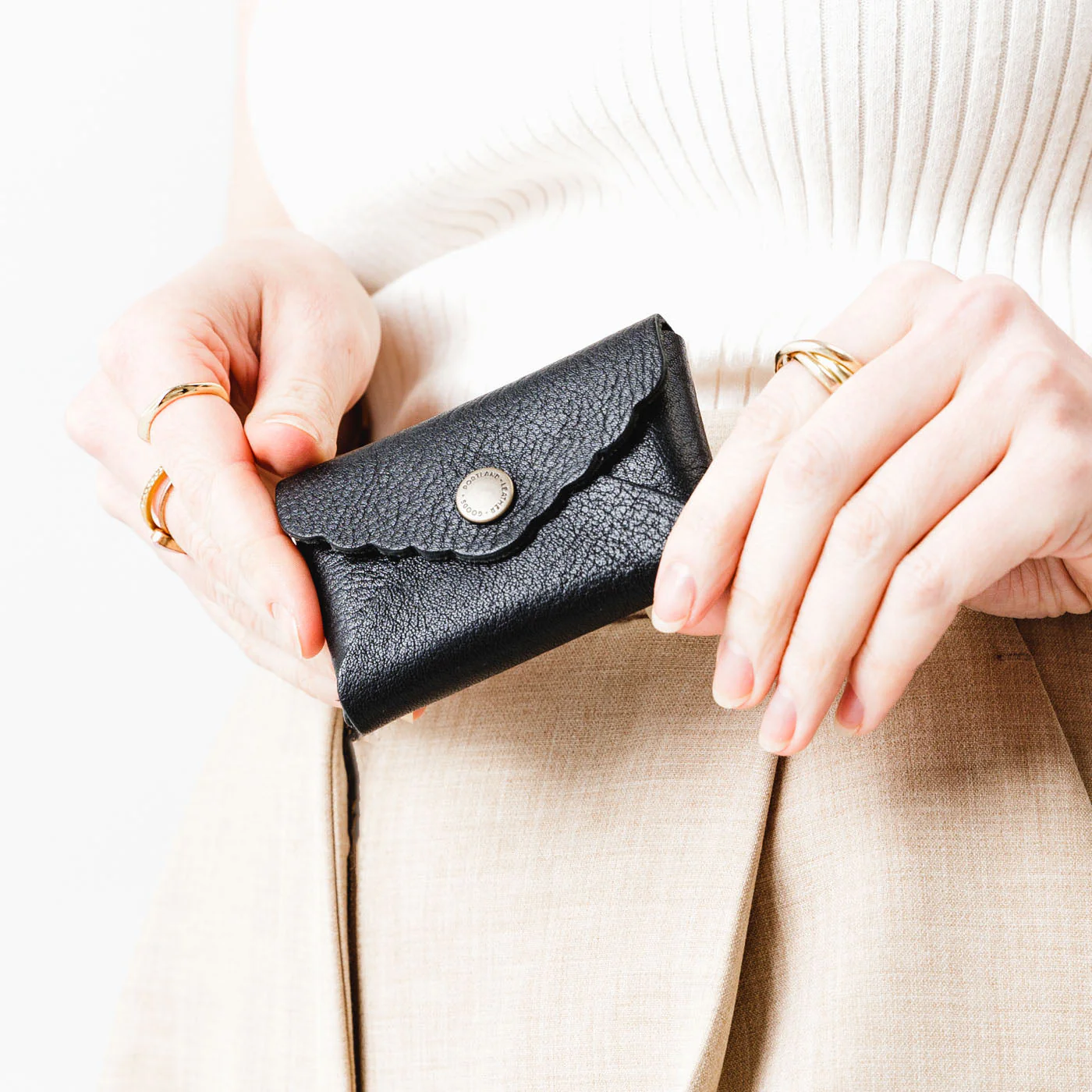'Almost Perfect' Mini Daisy Wallet - Image 112