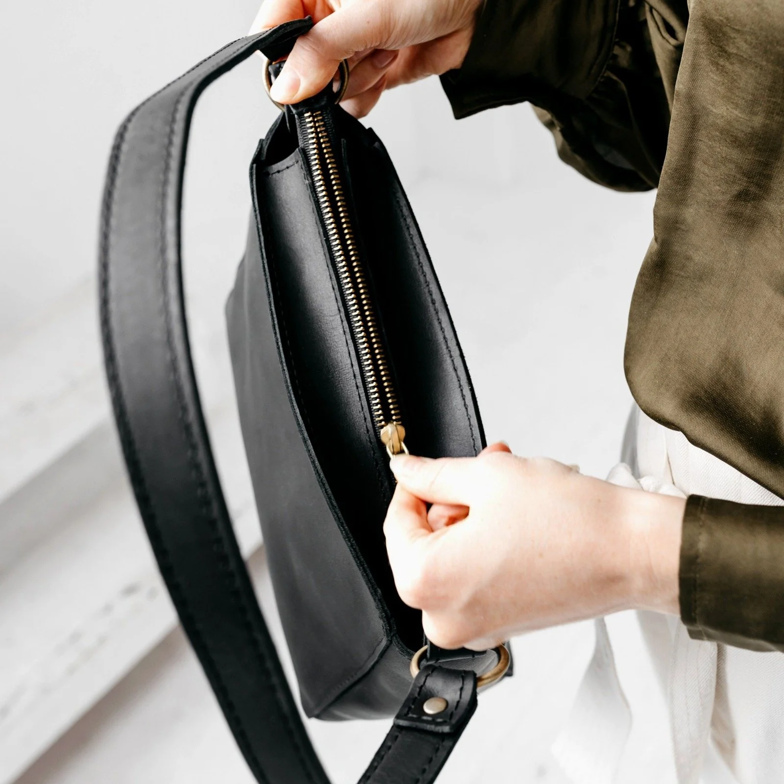 'Almost Perfect' Triangle Shoulder Bag - Image 113