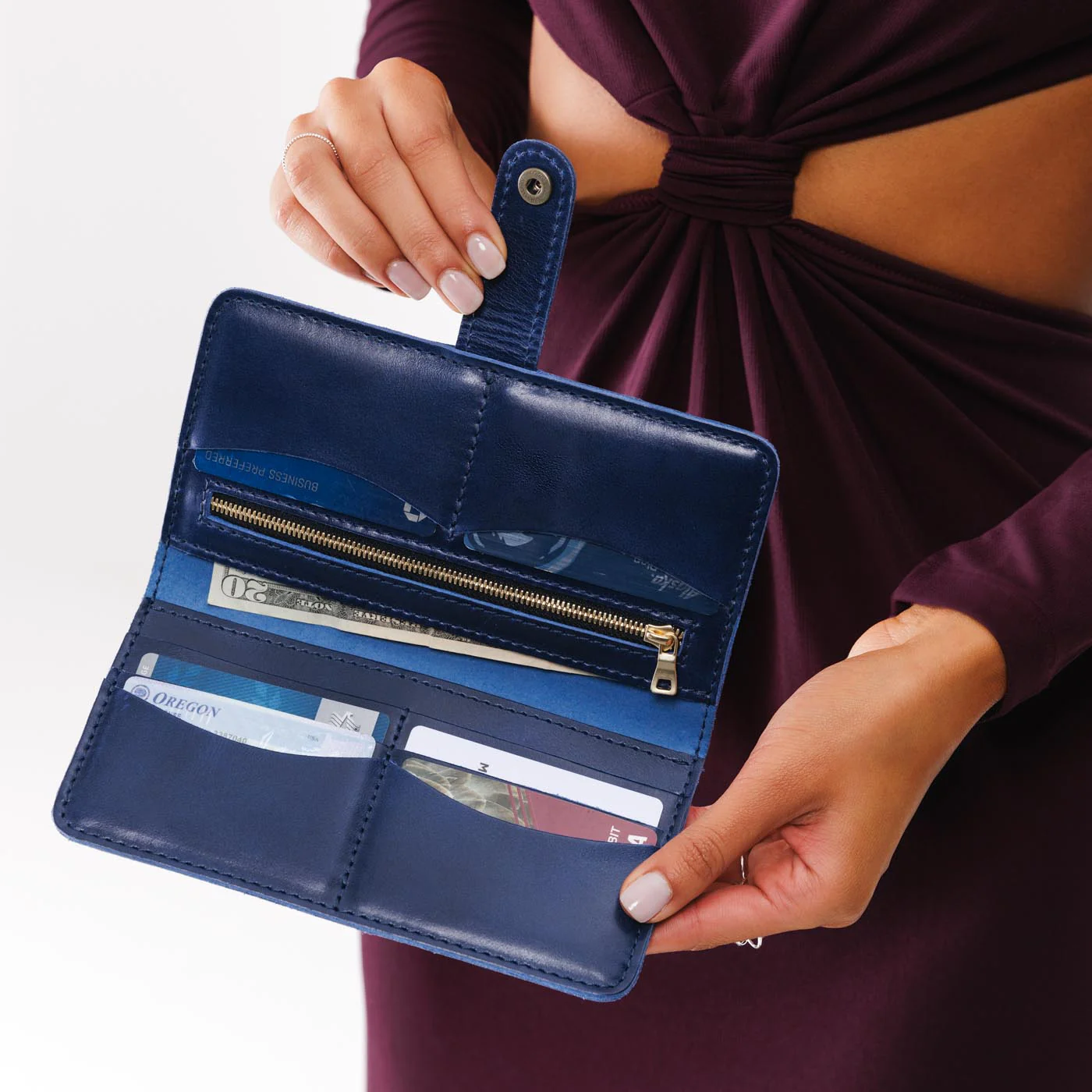Women's Bifold Wallet - Image 86