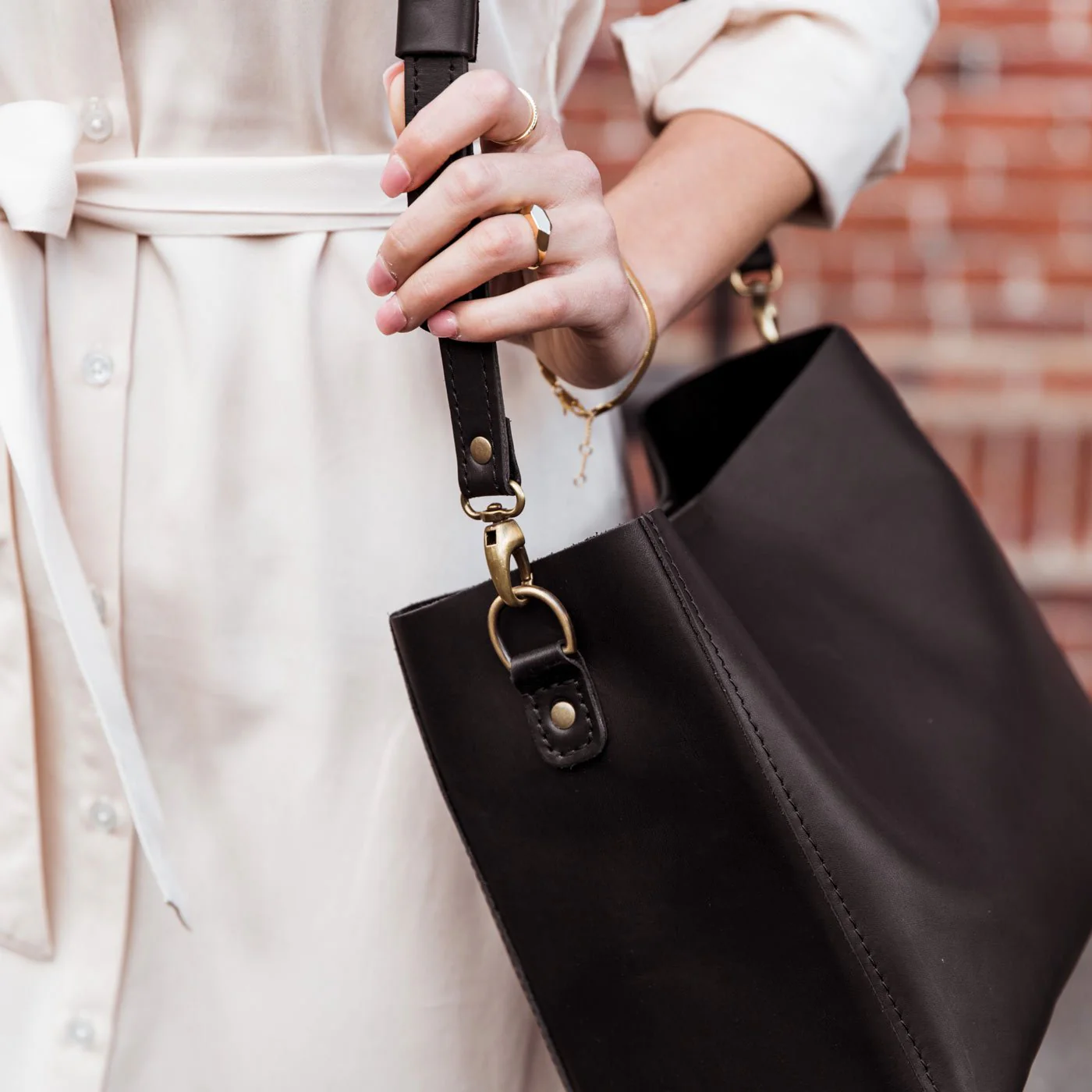 Butterfly Bucket Bag - Image 92