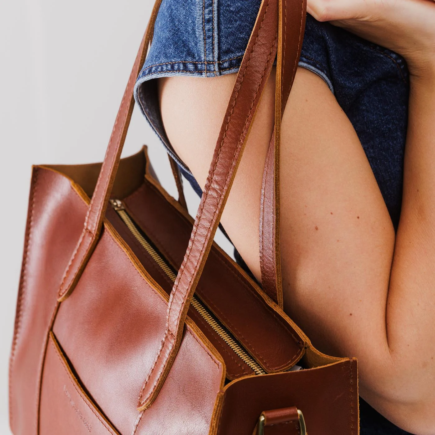 Large Lola Zipper Crossbody Tote - Image 168