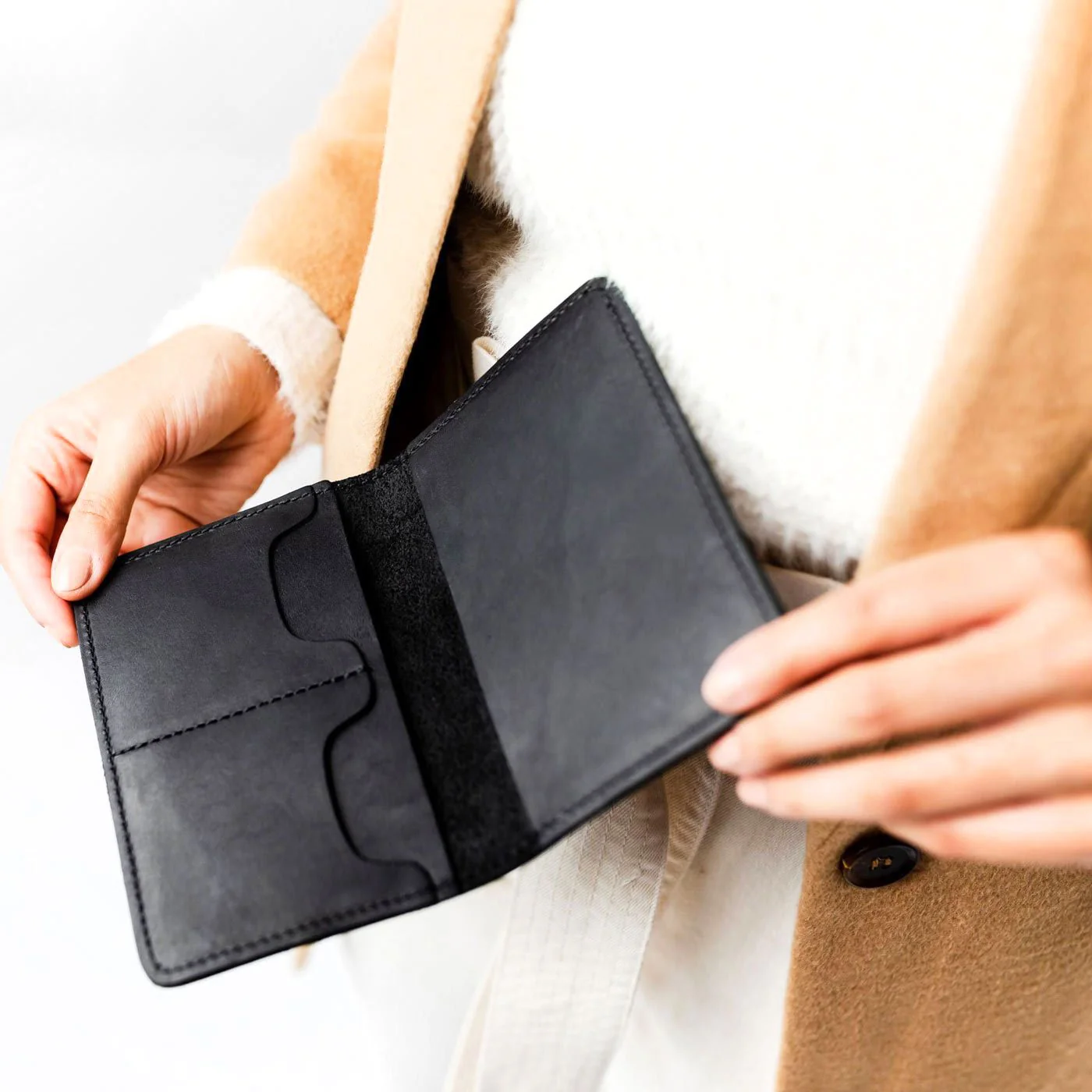 Leather Modern Passport Holder - Image 78