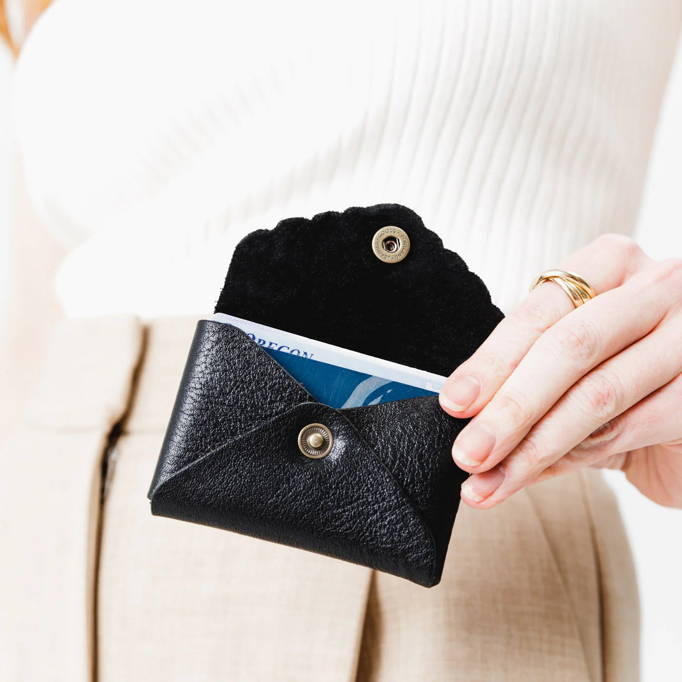 Mini Daisy Wallet - Image 107
