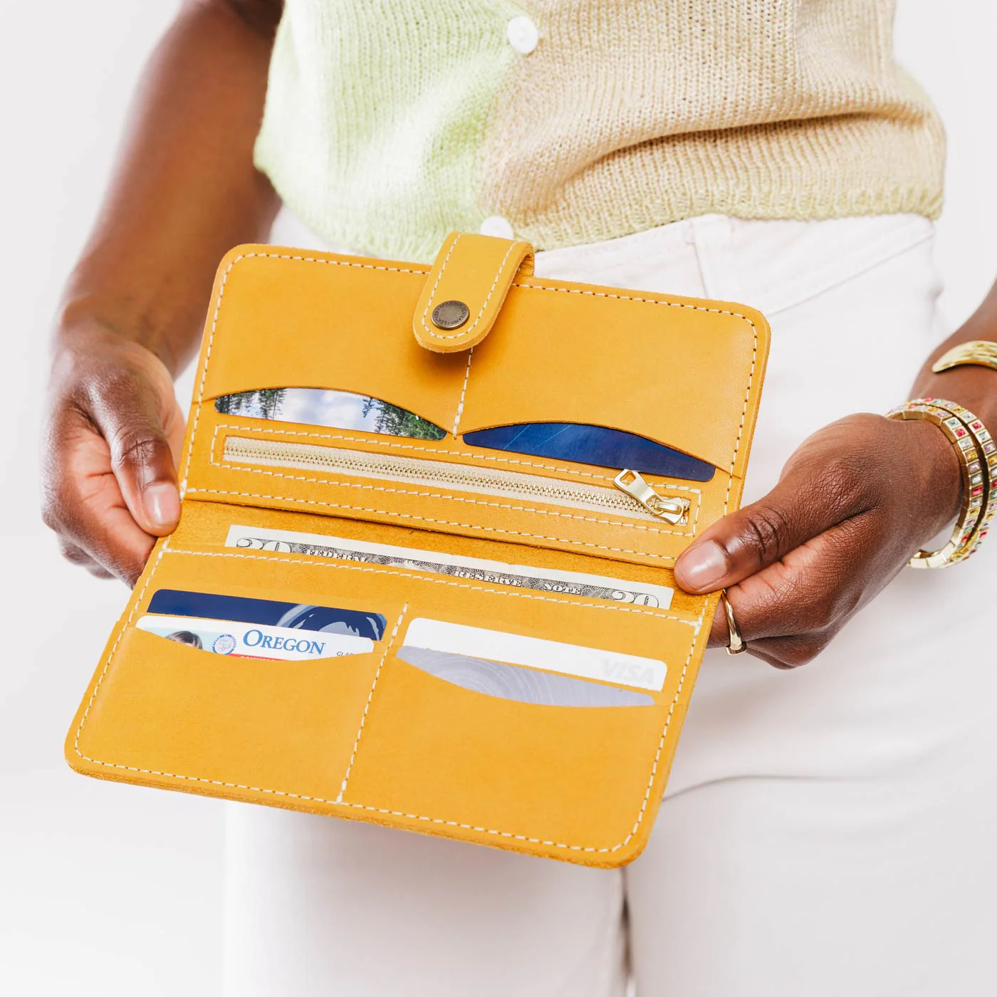 Women's Bifold Wallet - Image 61